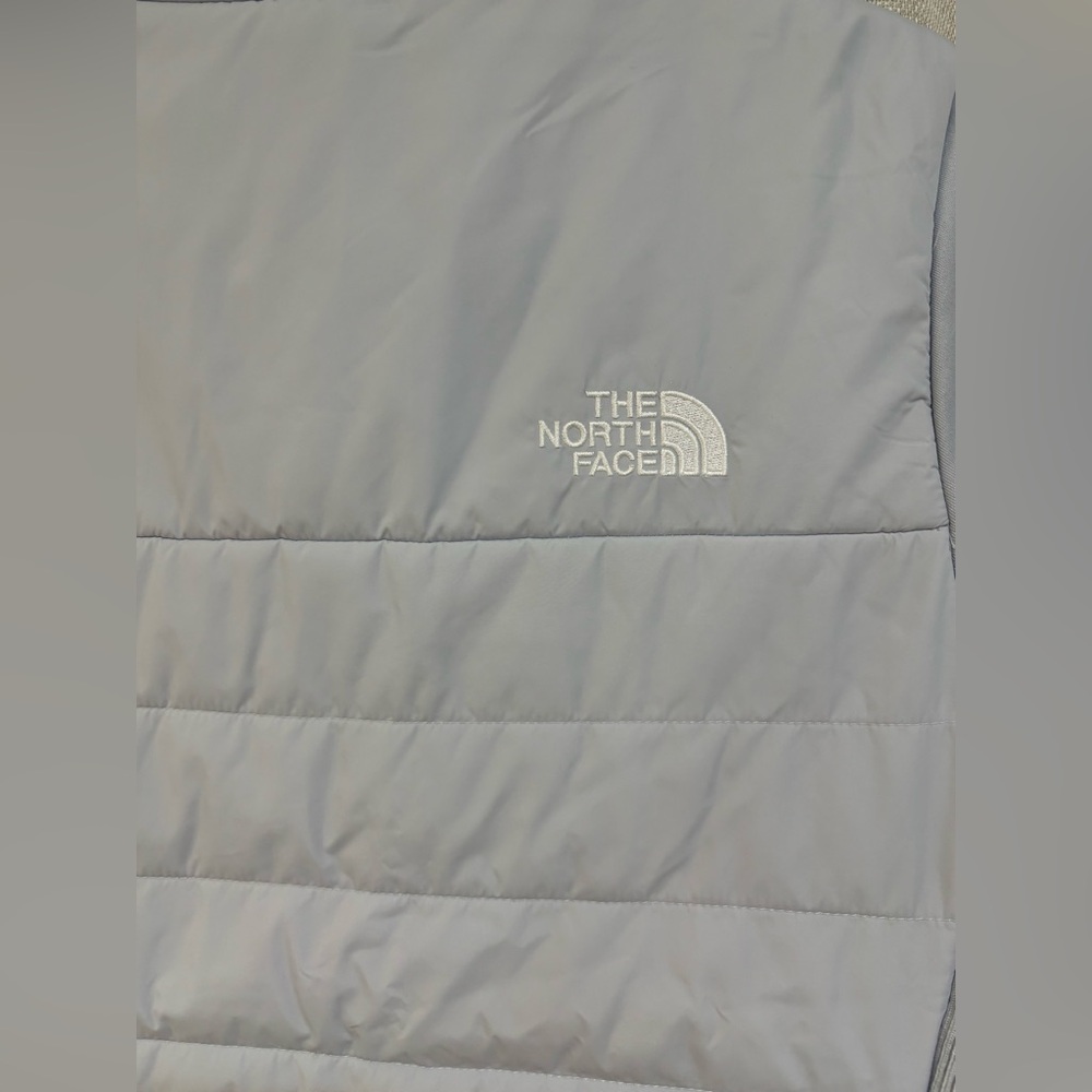 The North Face Women's Light blue Insulated Jacket - Picture 5 of 10